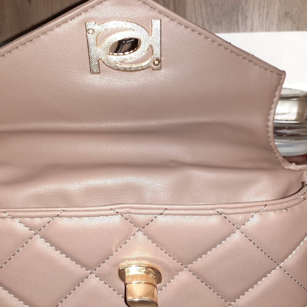 #155 NWOT BEBE Flap Crossbody - Picture 6 of 7